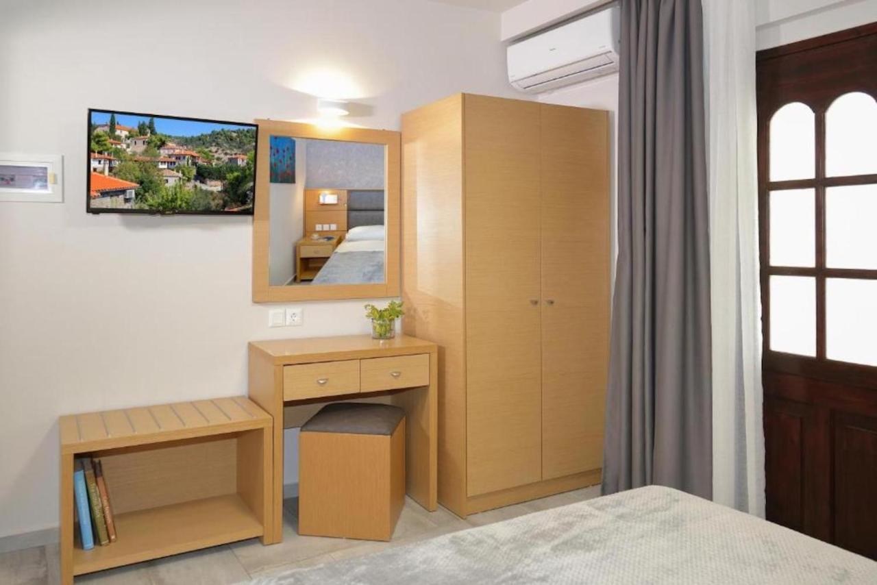 Castristudios Nikiti  Luaran gambar