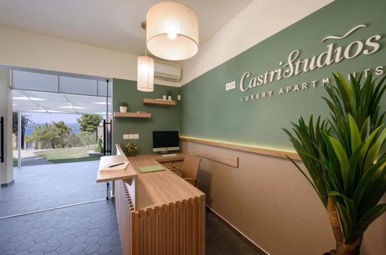 Castristudios Nikiti  Luaran gambar